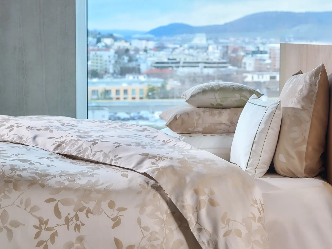 Jacquard Satin Seide Leinen von Christian Fischbacher